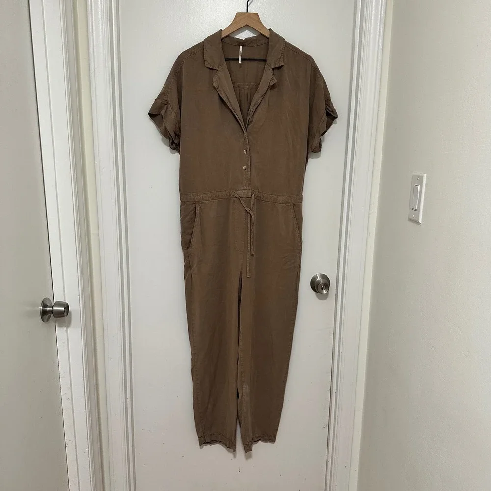 Free People | Woman's‎ Lottie Brown Short Sleeve Drawstring Utility Jumpsuit, S